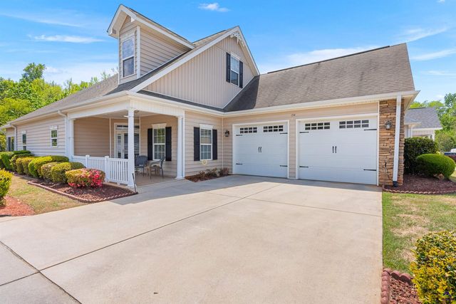 154 Fairway Oaks Drive, Perry, GA 31069
