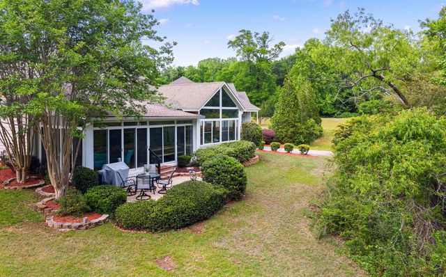 154 Fairway Oaks Drive, Perry, GA 31069