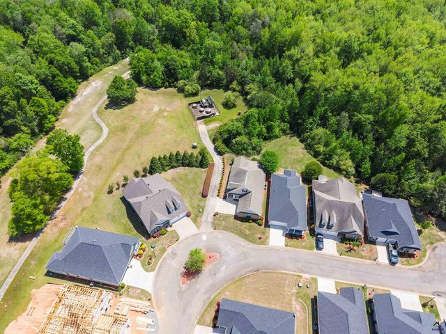 154 Fairway Oaks Drive, Perry, GA 31069