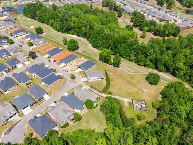 154 Fairway Oaks Drive, Perry, GA 31069