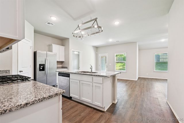 3009 N 24th West Avenue, Tulsa, OK 74127