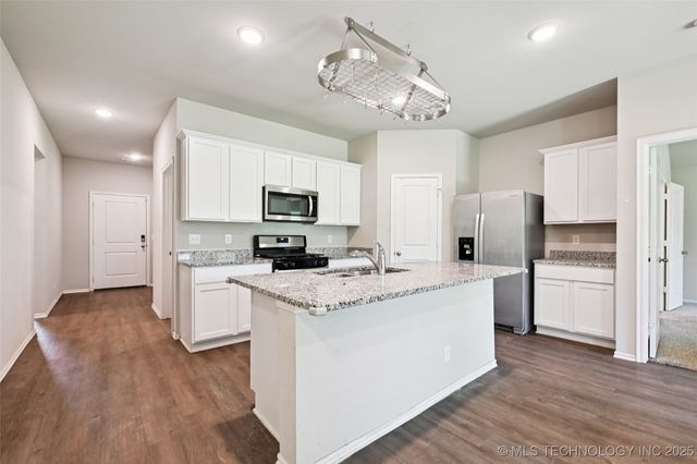 3009 N 24th West Avenue, Tulsa, OK 74127