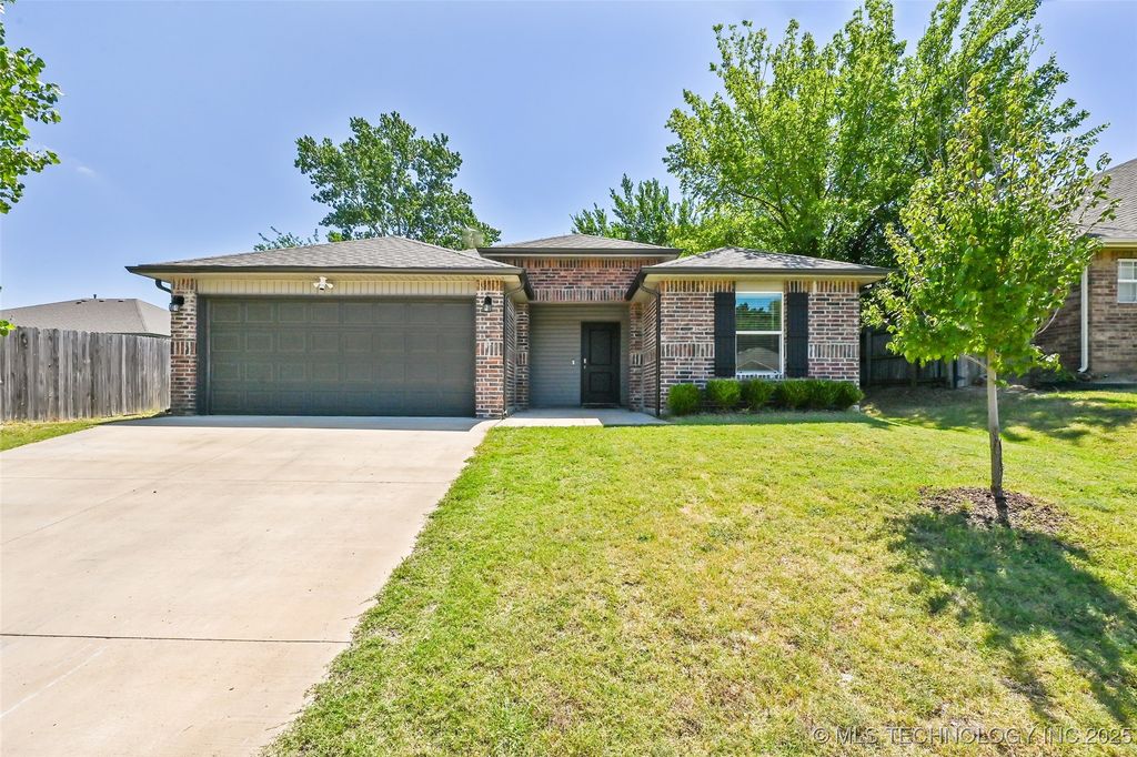 3009 N 24th West Avenue, Tulsa, OK 74127