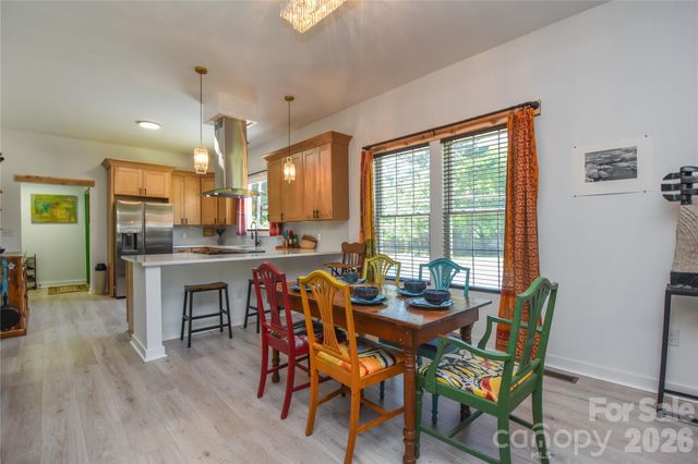 345 W Lowrance Avenue, Mooresville, NC 28115