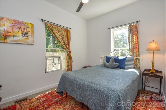 345 W Lowrance Avenue, Mooresville, NC 28115