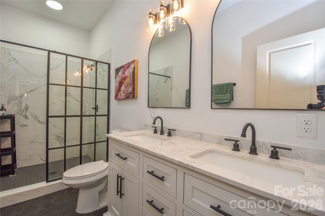 345 W Lowrance Avenue, Mooresville, NC 28115