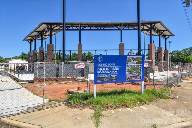 345 W Lowrance Avenue, Mooresville, NC 28115