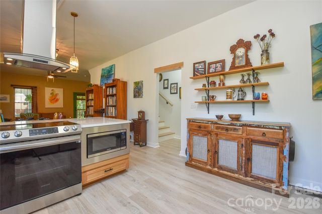 345 W Lowrance Avenue, Mooresville, NC 28115