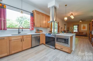 345 W Lowrance Avenue, Mooresville, NC 28115
