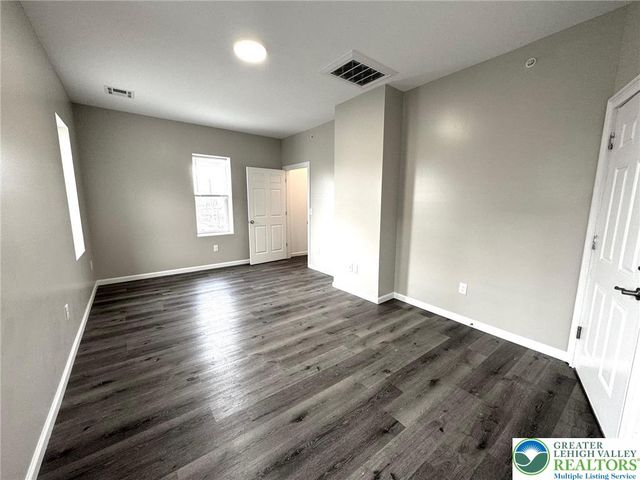 801 West Broad Street, Bethlehem City, PA 18018