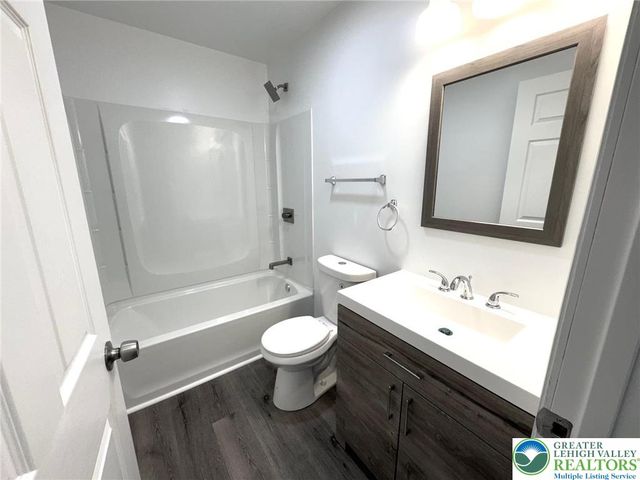 801 West Broad Street, Bethlehem City, PA 18018