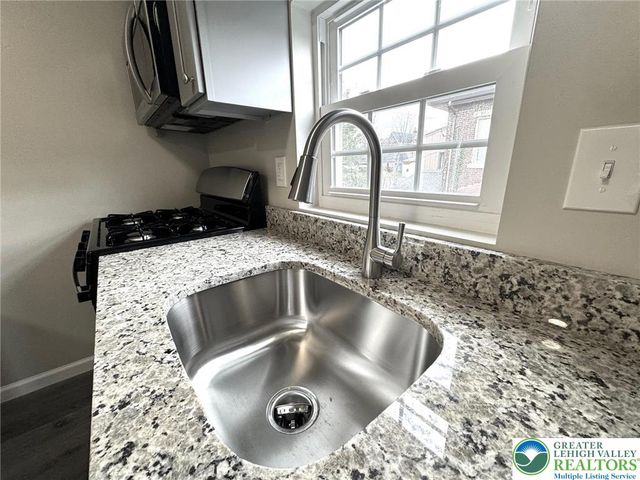 801 West Broad Street, Bethlehem City, PA 18018