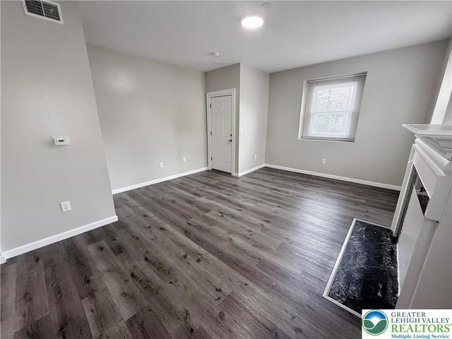 801 West Broad Street, Bethlehem City, PA 18018