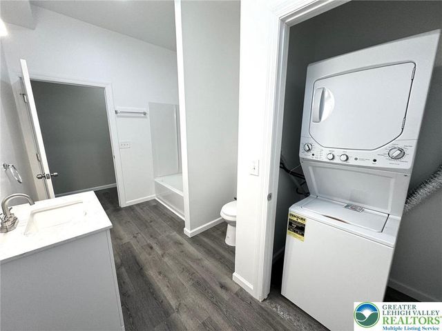801 West Broad Street, Bethlehem City, PA 18018