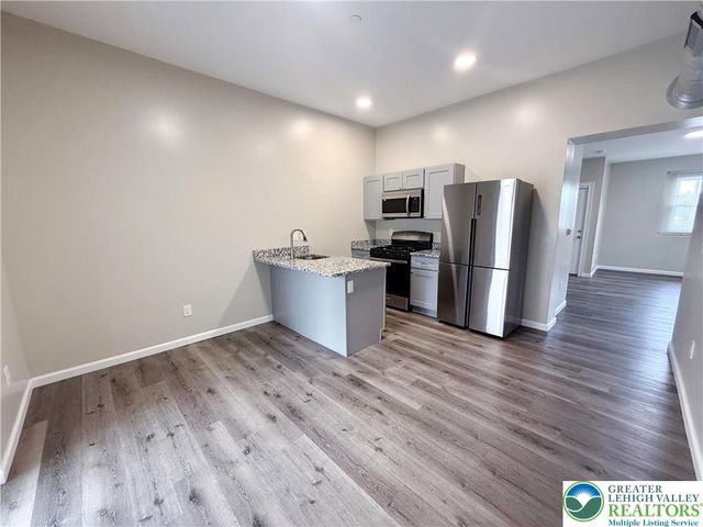 801 West Broad Street, Bethlehem City, PA 18018