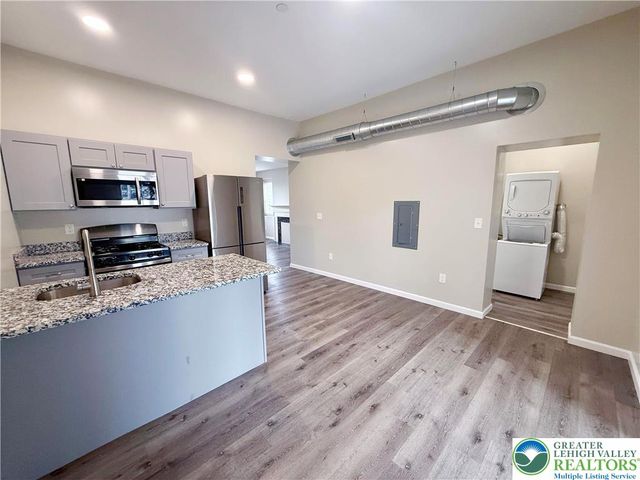 801 West Broad Street, Bethlehem City, PA 18018