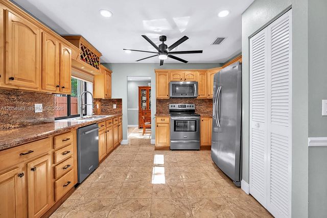 42 Birch Drive, Cooper City, FL 33026