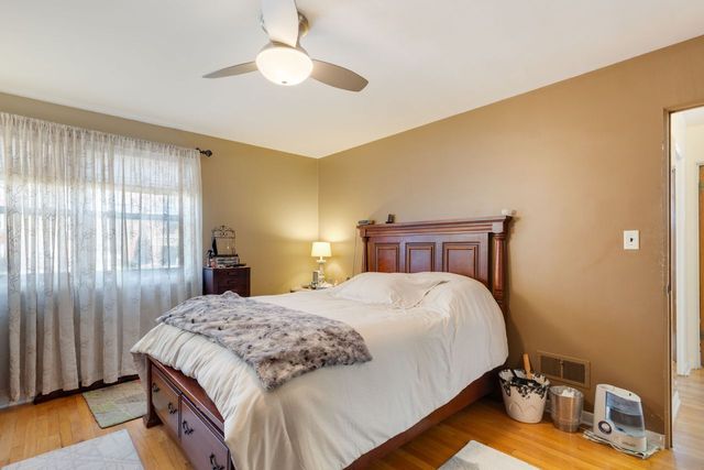 135 Ridge Avenue 1W, Evanston, IL 60202