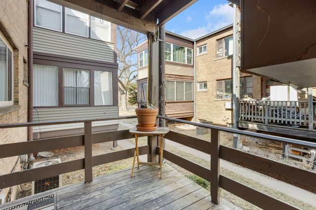 135 Ridge Avenue 1W, Evanston, IL 60202