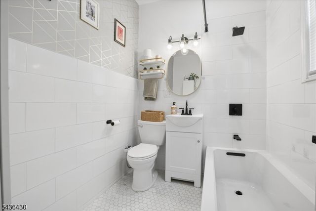 277 Grove St, East Rutherford Boro, NJ 07073