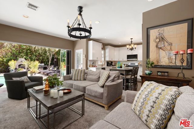 6141 Warner Drive, Los Angeles, CA 90048