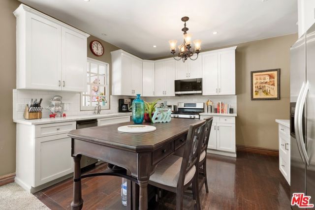 6141 Warner Drive, Los Angeles, CA 90048