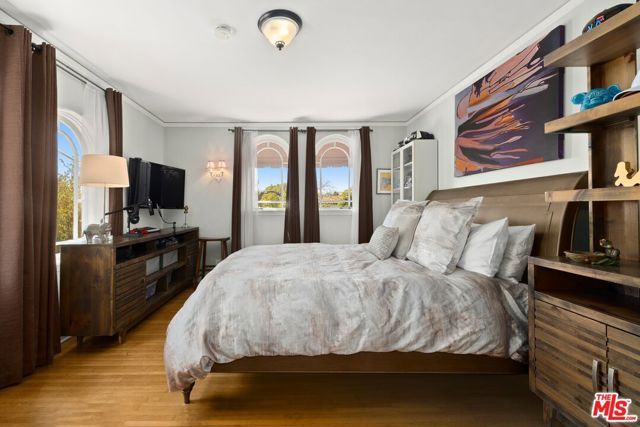 6141 Warner Drive, Los Angeles, CA 90048