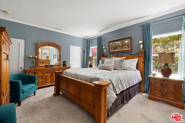 6141 Warner Drive, Los Angeles, CA 90048