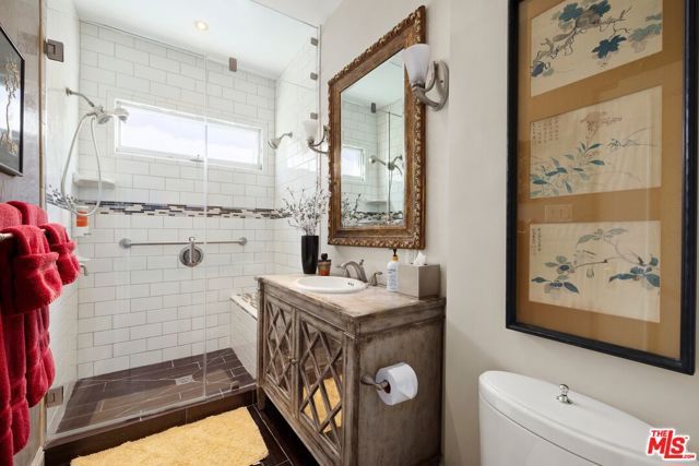 6141 Warner Drive, Los Angeles, CA 90048