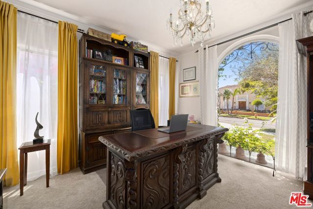 6141 Warner Drive, Los Angeles, CA 90048