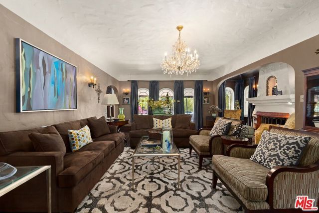 6141 Warner Drive, Los Angeles, CA 90048