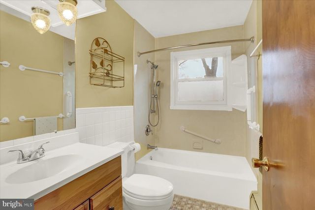 271 SPANGLERS MILL RD, New Cumberland, PA 17070