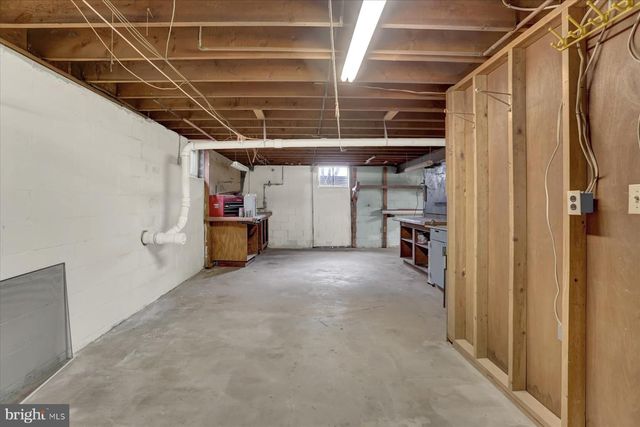 271 SPANGLERS MILL RD, New Cumberland, PA 17070