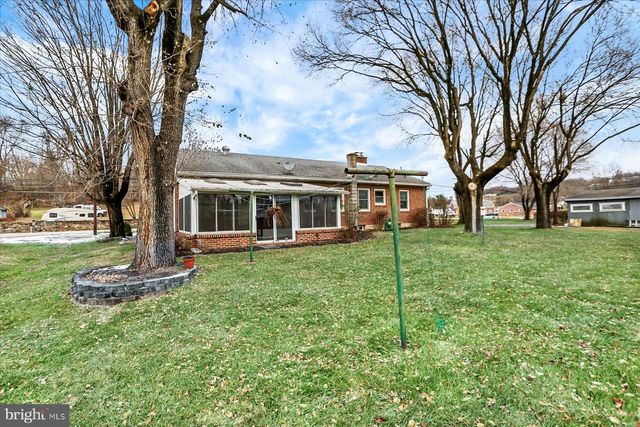 271 SPANGLERS MILL RD, New Cumberland, PA 17070