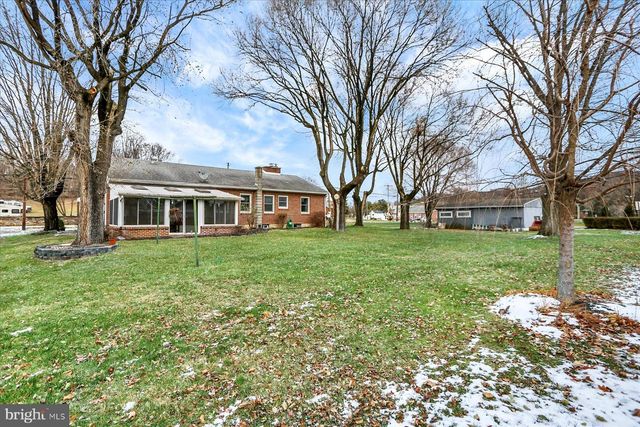 271 SPANGLERS MILL RD, New Cumberland, PA 17070