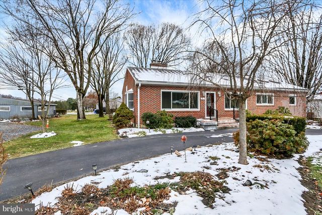 271 SPANGLERS MILL RD, New Cumberland, PA 17070