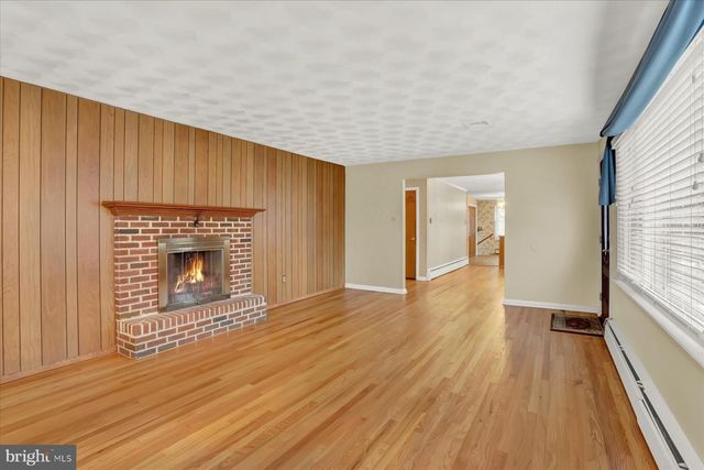 271 SPANGLERS MILL RD, New Cumberland, PA 17070