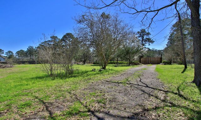 1929 Argo Road, Conroe, TX 77301