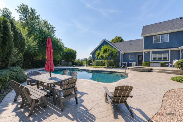2904 Fox Knoll Court, Johnsburg, IL 60051