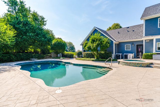 2904 Fox Knoll Court, Johnsburg, IL 60051