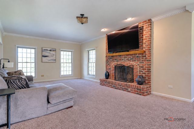 2904 Fox Knoll Court, Johnsburg, IL 60051