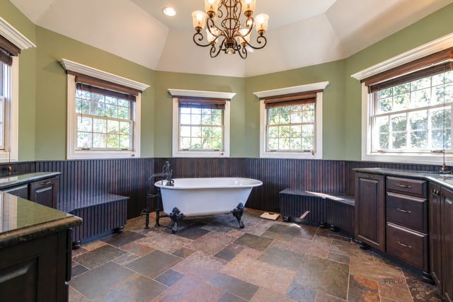 2904 Fox Knoll Court, Johnsburg, IL 60051