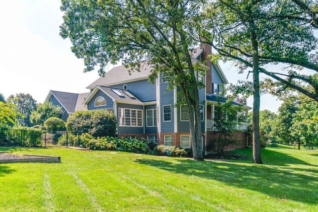 2904 Fox Knoll Court, Johnsburg, IL 60051
