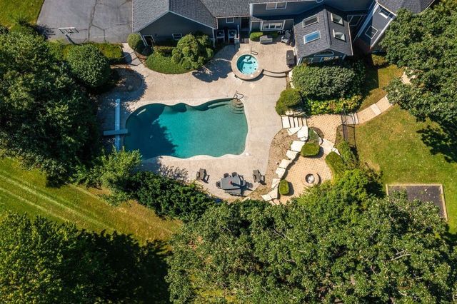 2904 Fox Knoll Court, Johnsburg, IL 60051
