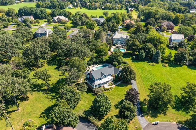 2904 Fox Knoll Court, Johnsburg, IL 60051