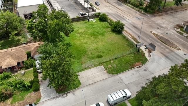 7825 Janak Drive, North Houston, TX 77055