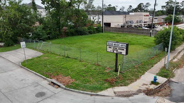 7825 Janak Drive, North Houston, TX 77055