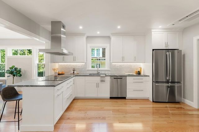 48 Mt Vernon St 1, Arlington, MA 02476