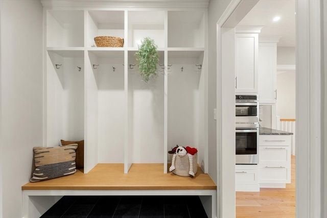 48 Mt Vernon St 1, Arlington, MA 02476