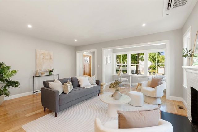 48 Mt Vernon St 1, Arlington, MA 02476